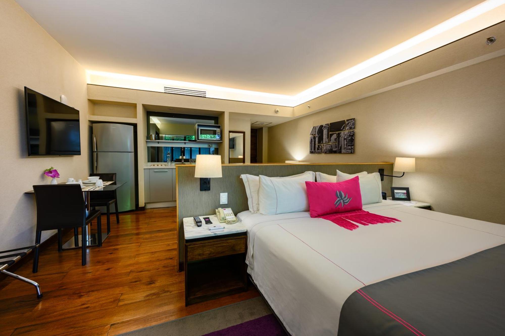 Las Suites Campos Eliseos Mexico City Exterior photo